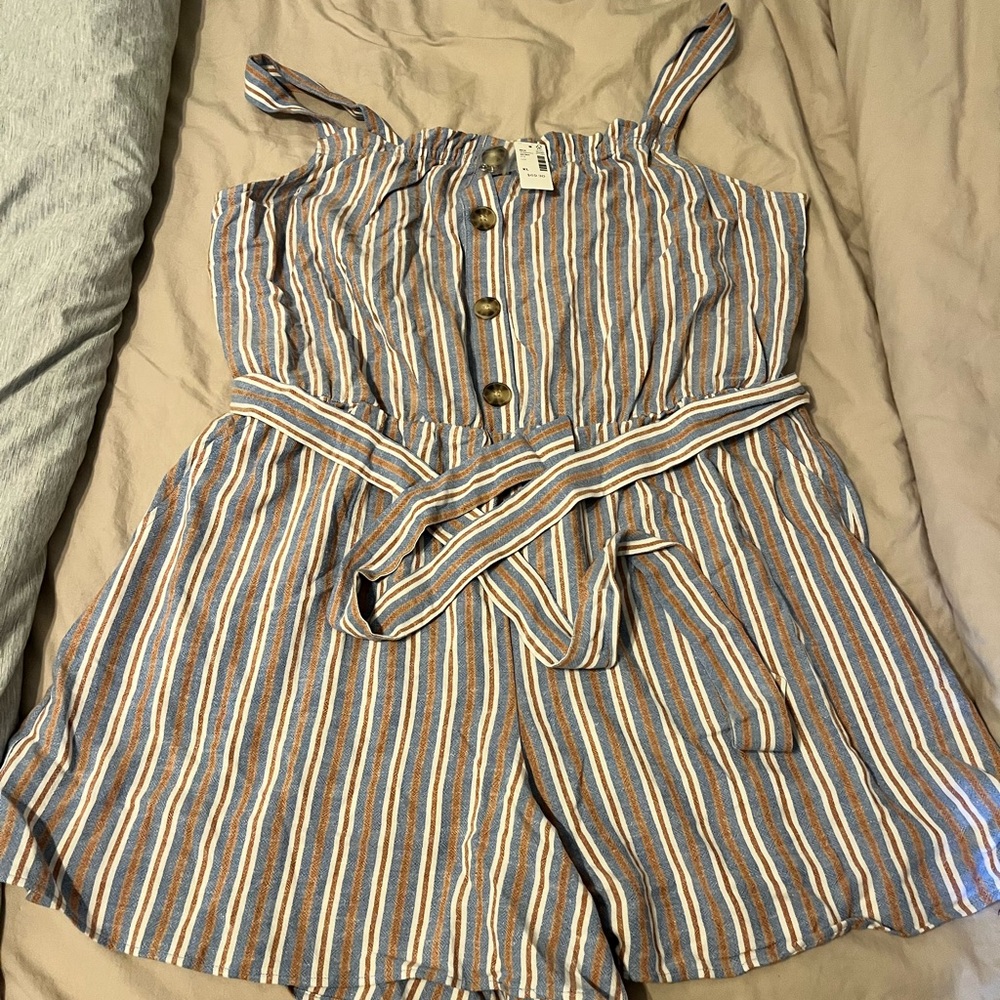 BNWT Reitmans striped Romper. Size XL